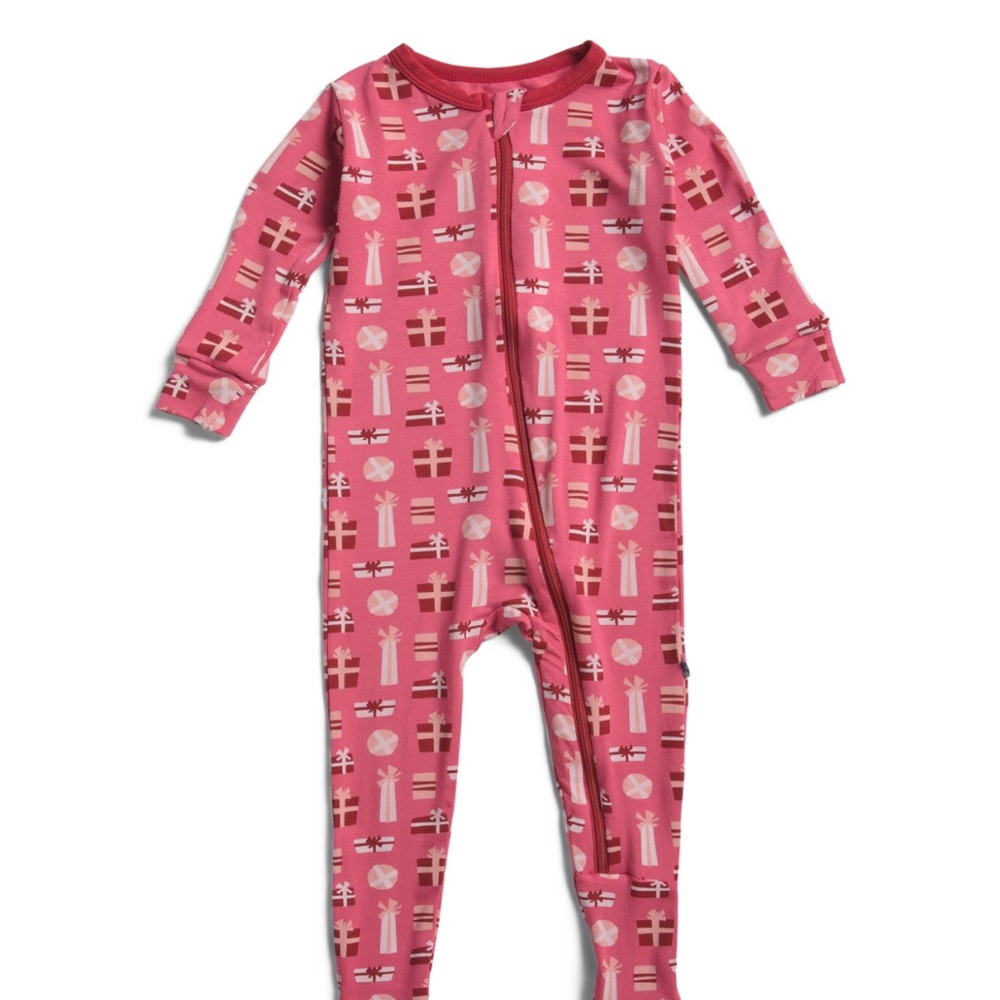 Kickee Pants Winter Presents Festive Pink Footie with Two Way Zipper- NWT, 3-6m